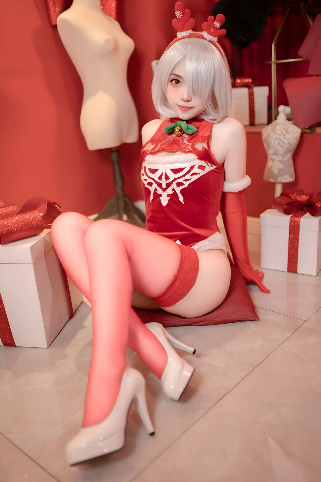 CoserBangni邦尼 圣诞尼尔 红裙御姐 132 photos - 64