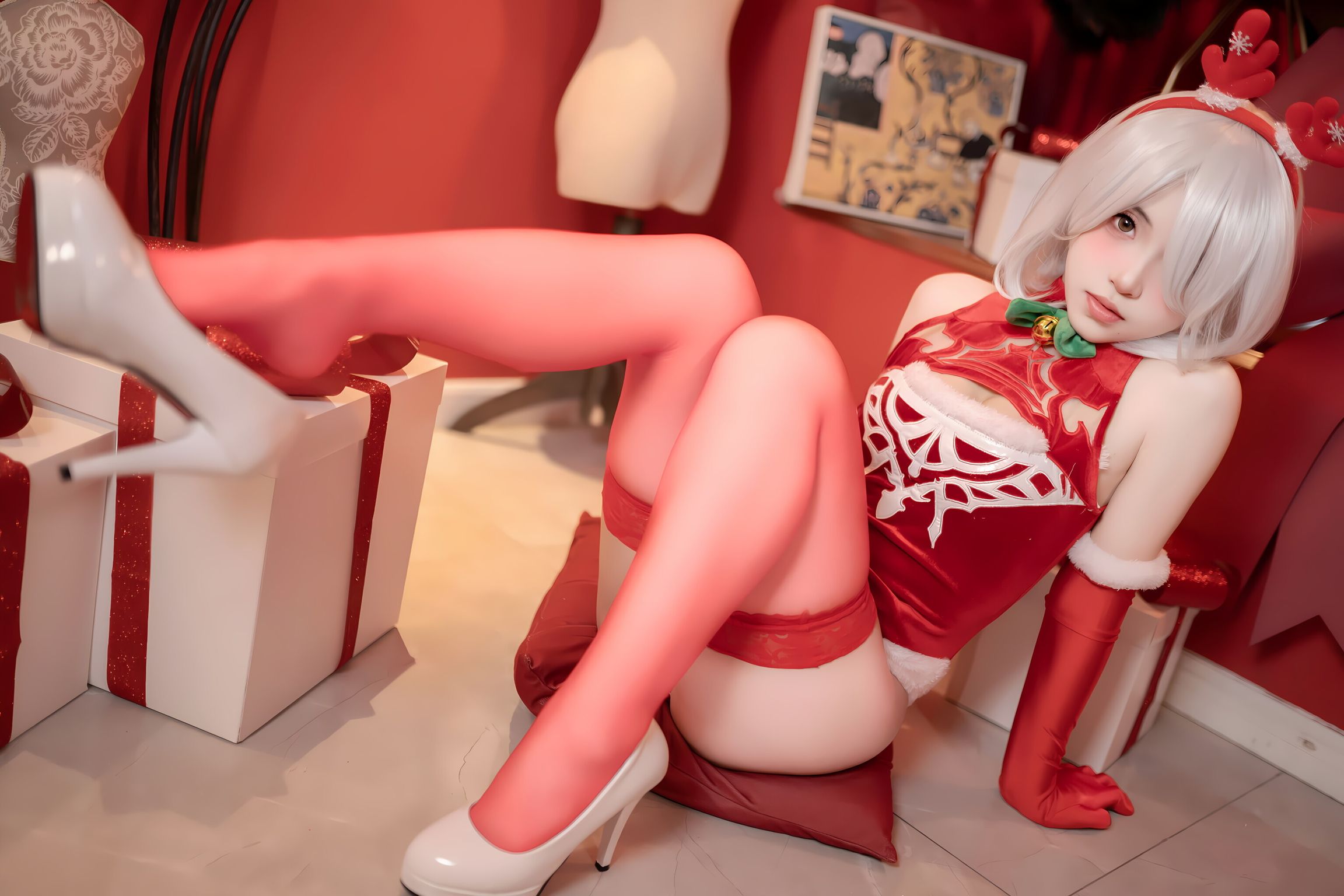 CoserBangni邦尼 圣诞尼尔 红裙御姐 132 photos - 67