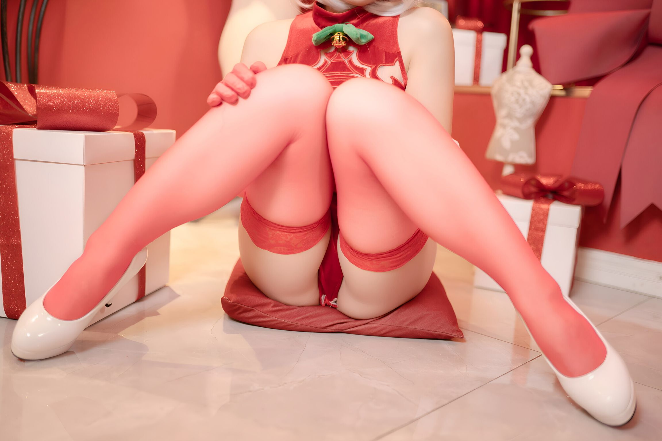 CoserBangni邦尼 圣诞尼尔 红裙御姐 132 photos - 70