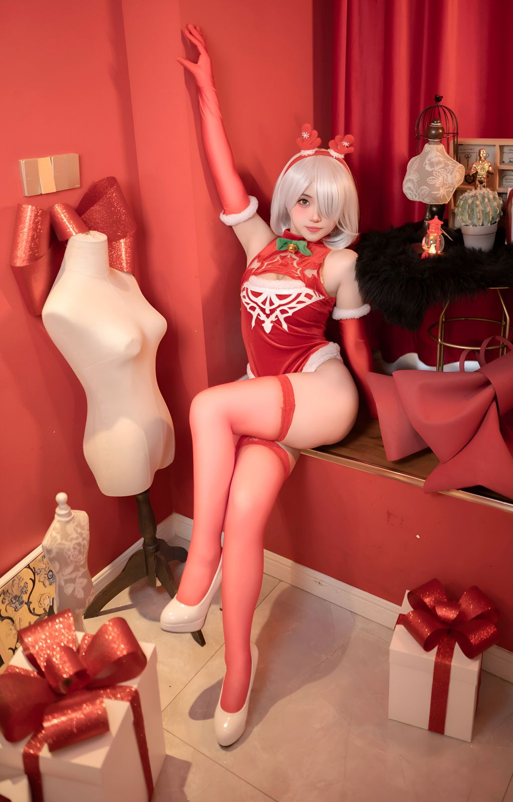 CoserBangni邦尼 圣诞尼尔 红裙御姐 132 photos - 94