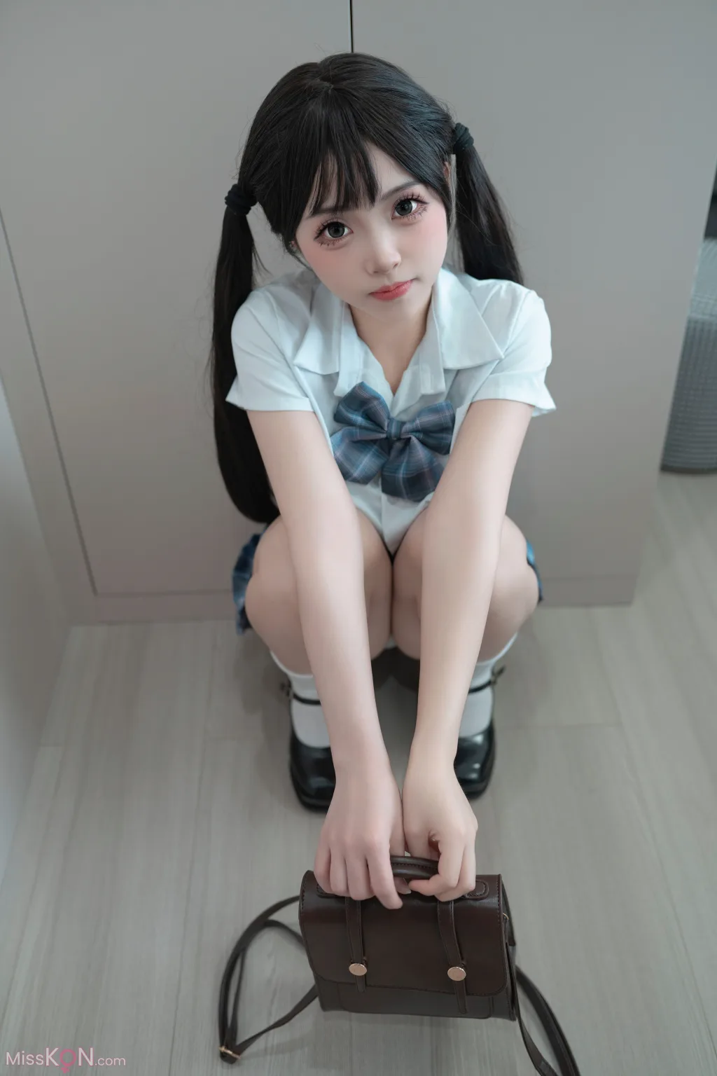 CoserBangni邦尼 家有妹妹 67 photos - 19