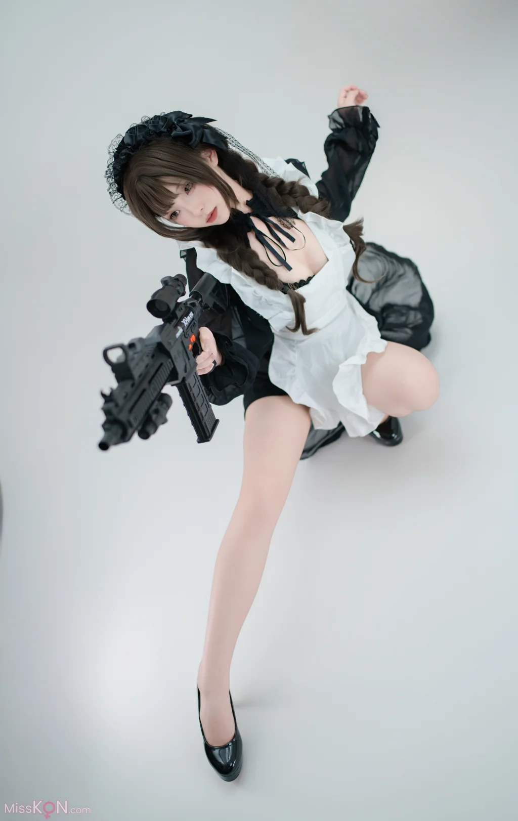 CoserBangni邦尼 枪械女仆 68 photos  6 videos - 16