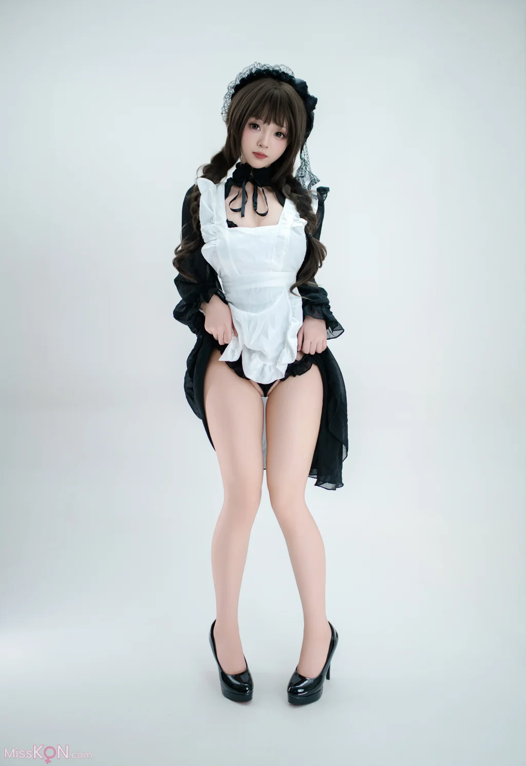 CoserBangni邦尼 枪械女仆 68 photos  6 videos - 18