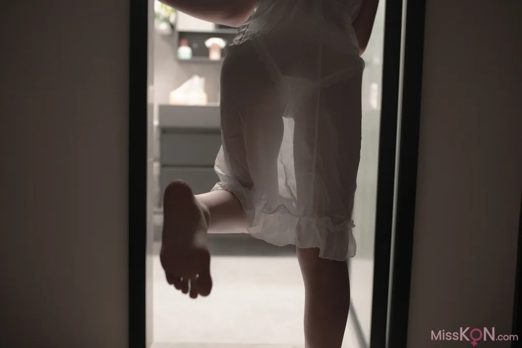 CoserBangni邦尼 湿身 84 photos - 4