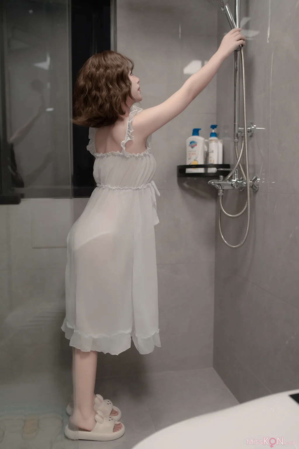 CoserBangni邦尼 湿身 84 photos - 19