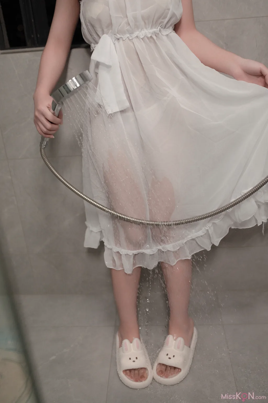 CoserBangni邦尼 湿身 84 photos - 25