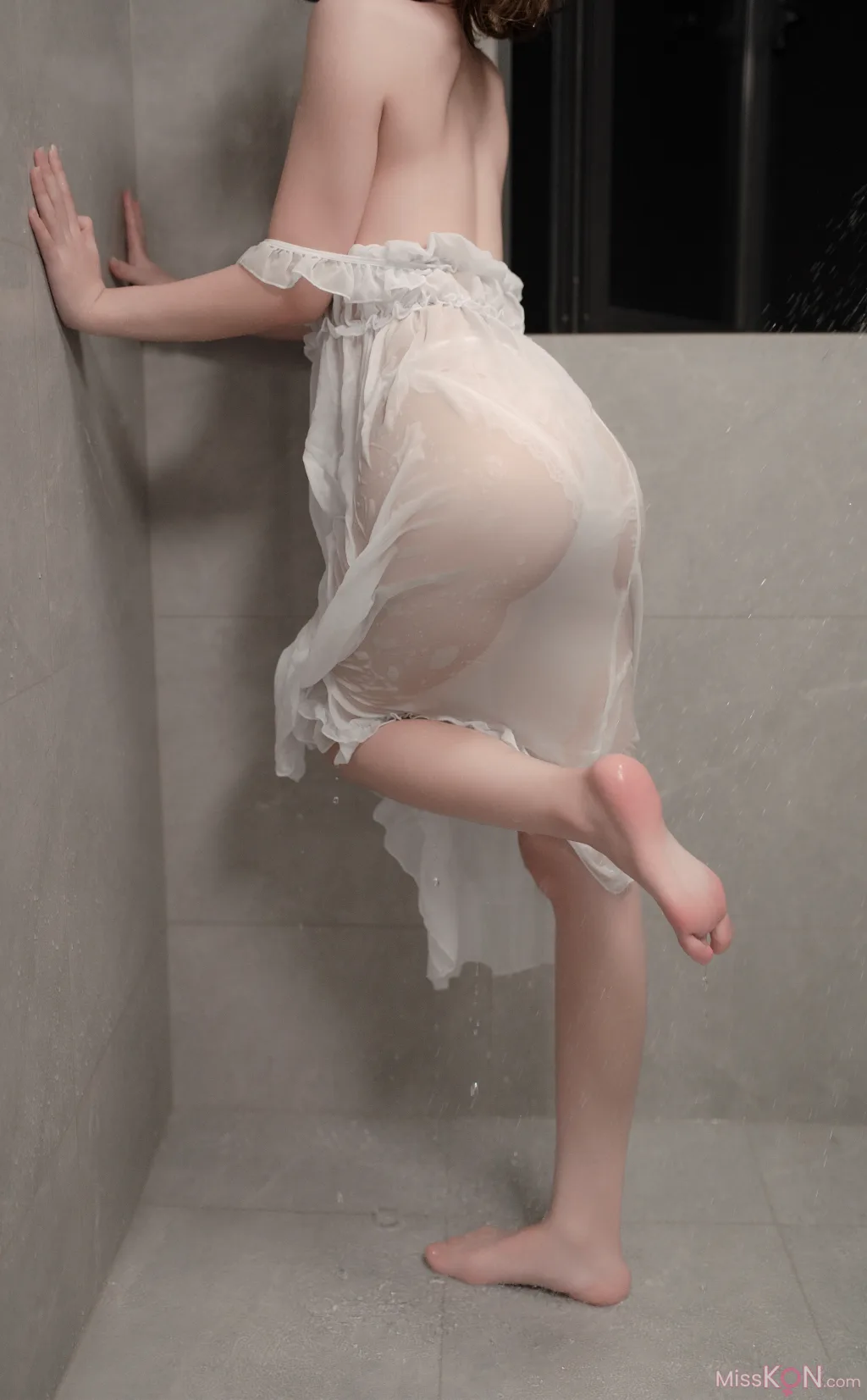 CoserBangni邦尼 湿身 84 photos - 59