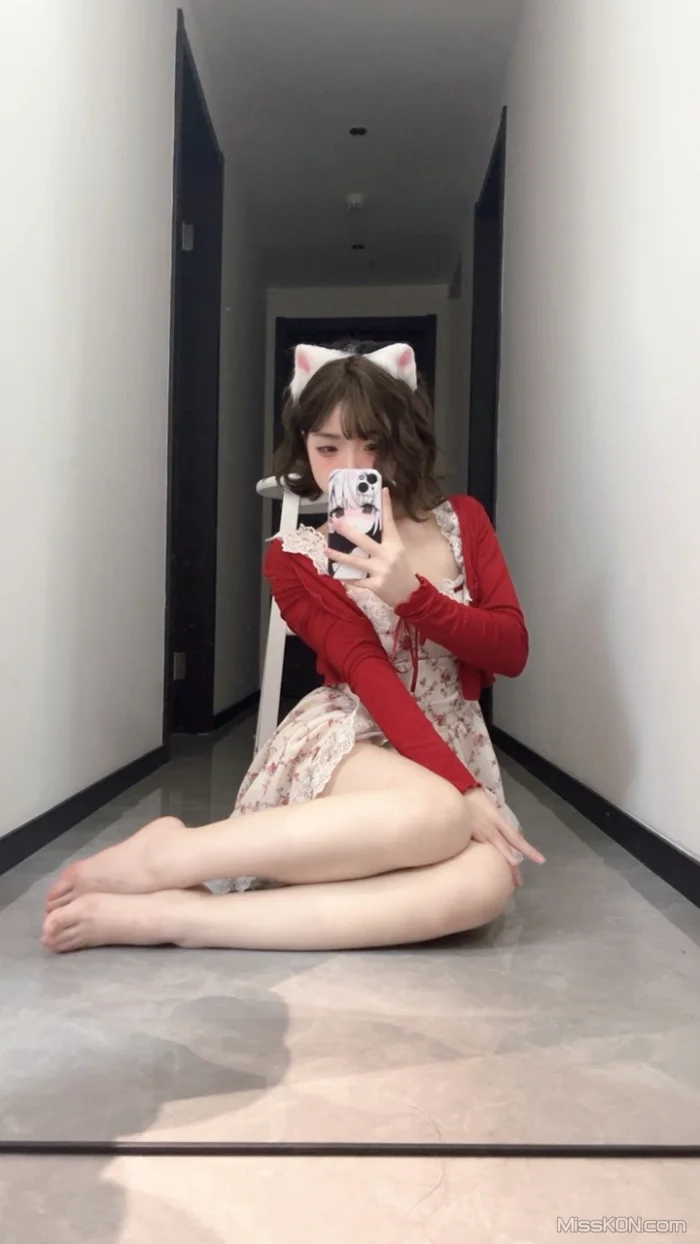 CoserBangni邦尼 限定女友 40 photos  11 videos - 29