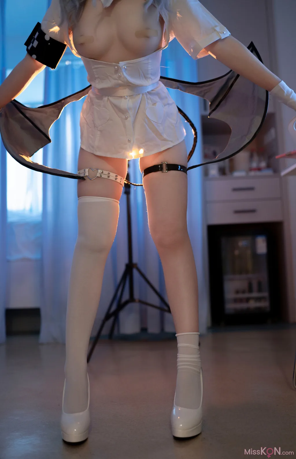 CoserBangni邦尼 魅魔护士 92 photos - 18