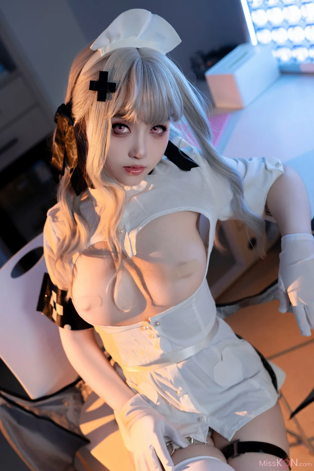 CoserBangni邦尼 魅魔护士 92 photos - 35