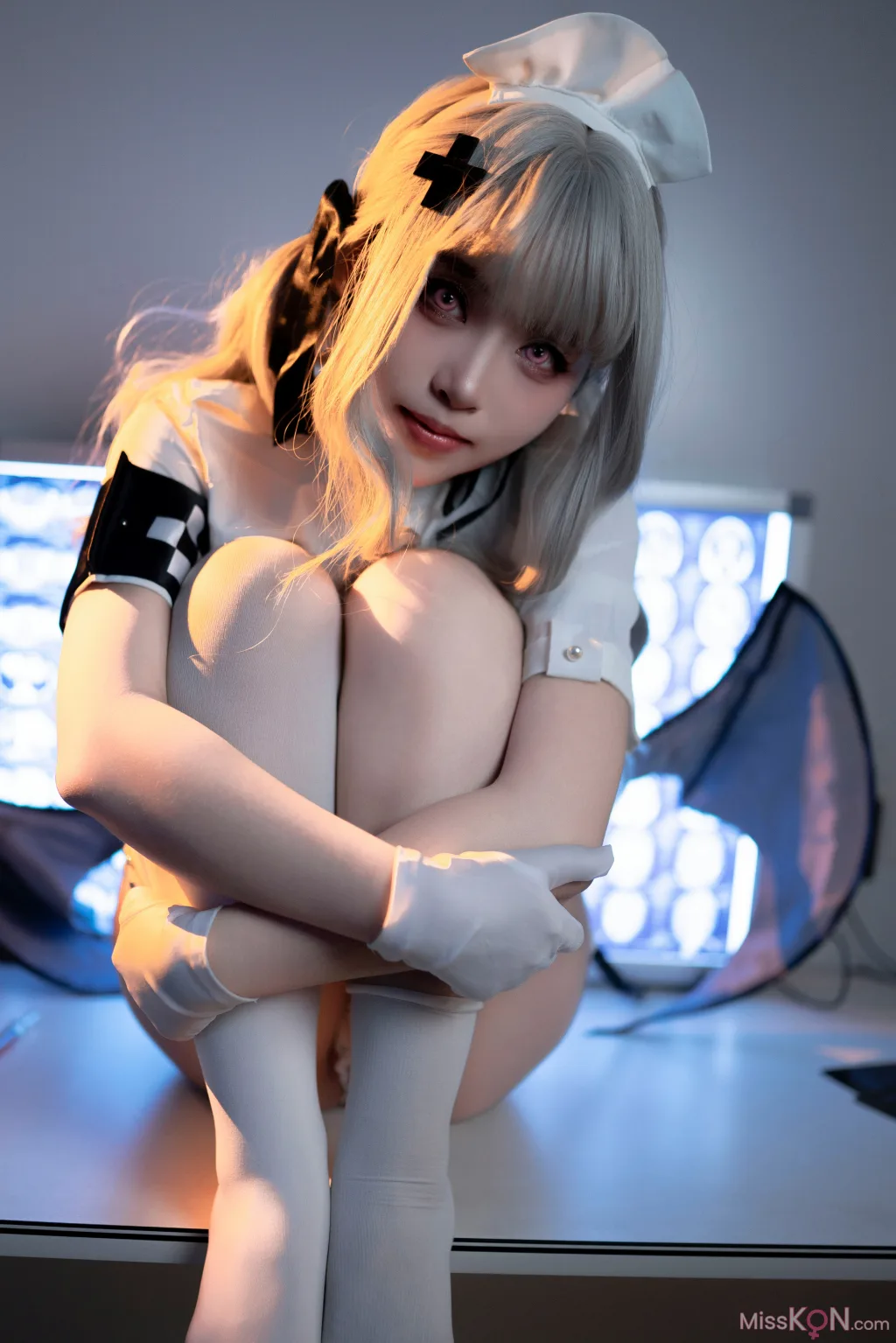 CoserBangni邦尼 魅魔护士 92 photos - 75