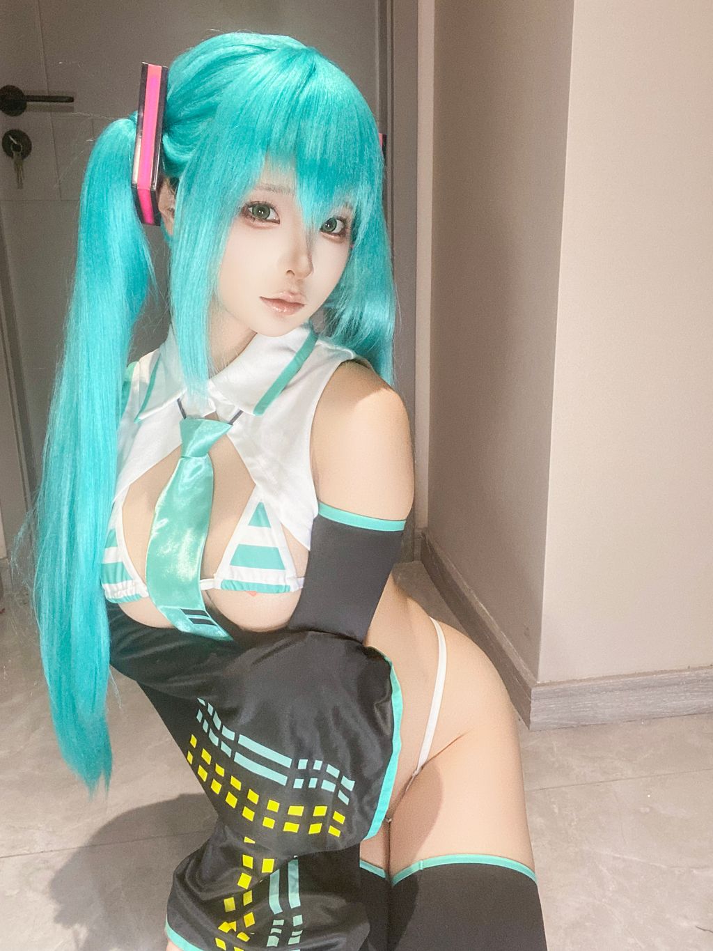 Coser蠢沫沫 chunmomo 六月自拍合集本 134 photos  2 videos - 95