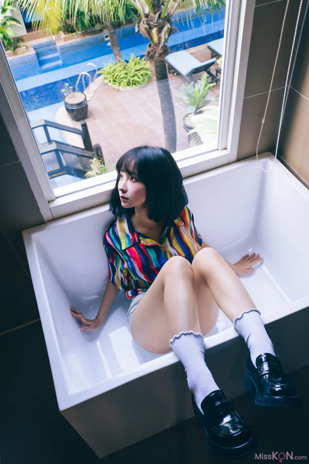 Coser蠢沫沫 chunmomo 凝视 57 photos - 5