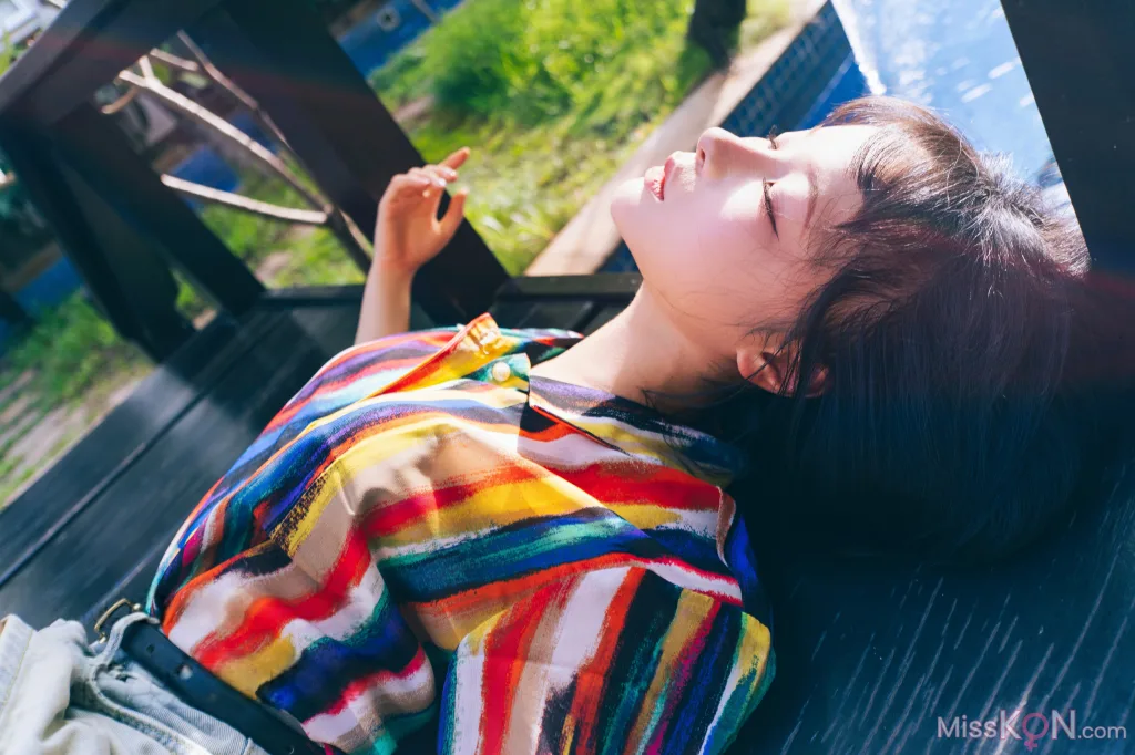 Coser蠢沫沫 chunmomo 凝视 57 photos - 17