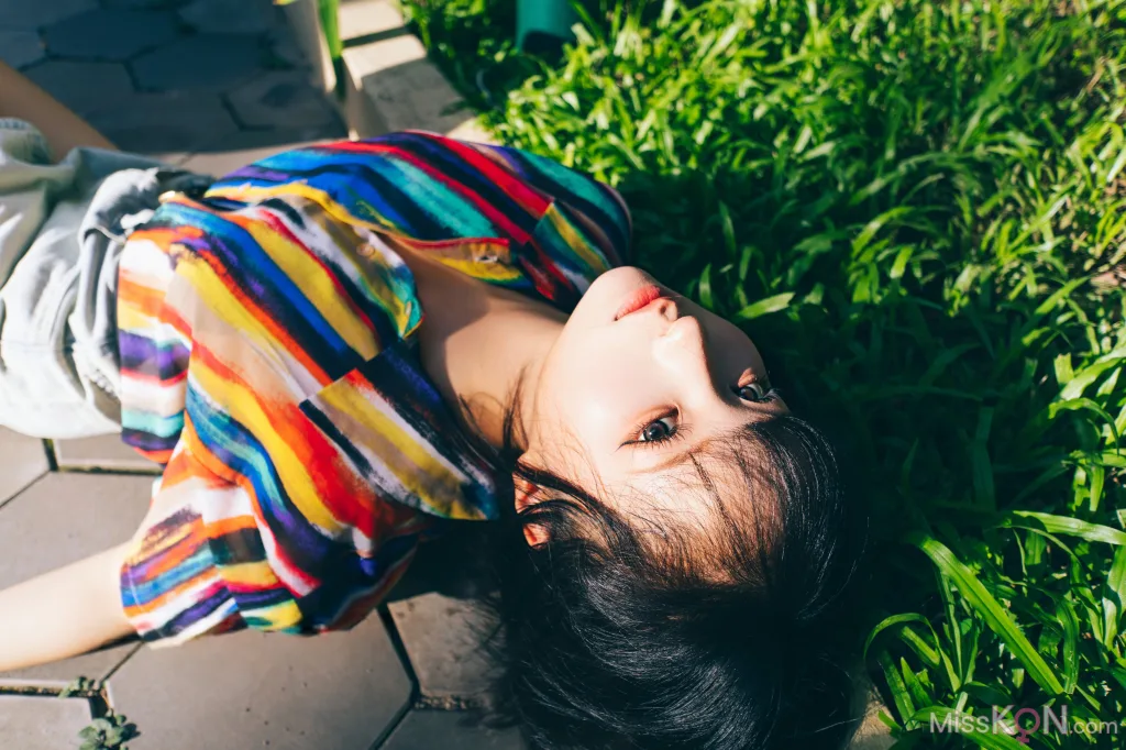 Coser蠢沫沫 chunmomo 凝视 57 photos - 24