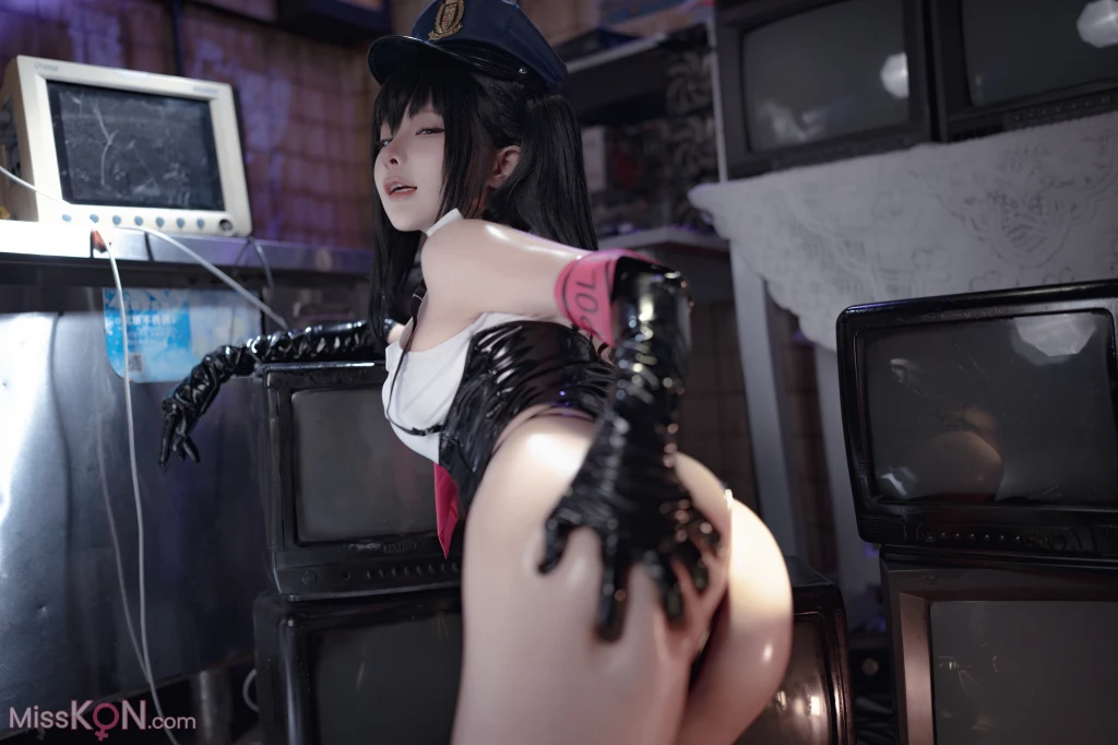 Coser蠢沫沫 chunmomo 沙希女警 147 photos - 57