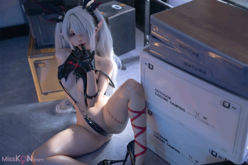 Coser蠢沫沫 chunmomo 碧蓝档案银镜伊织 190 photos - 16