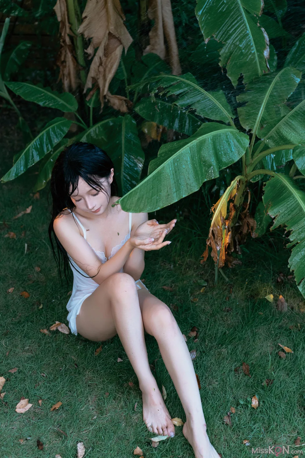 Coser蠢沫沫 chunmomo 雨 49 photos - 37