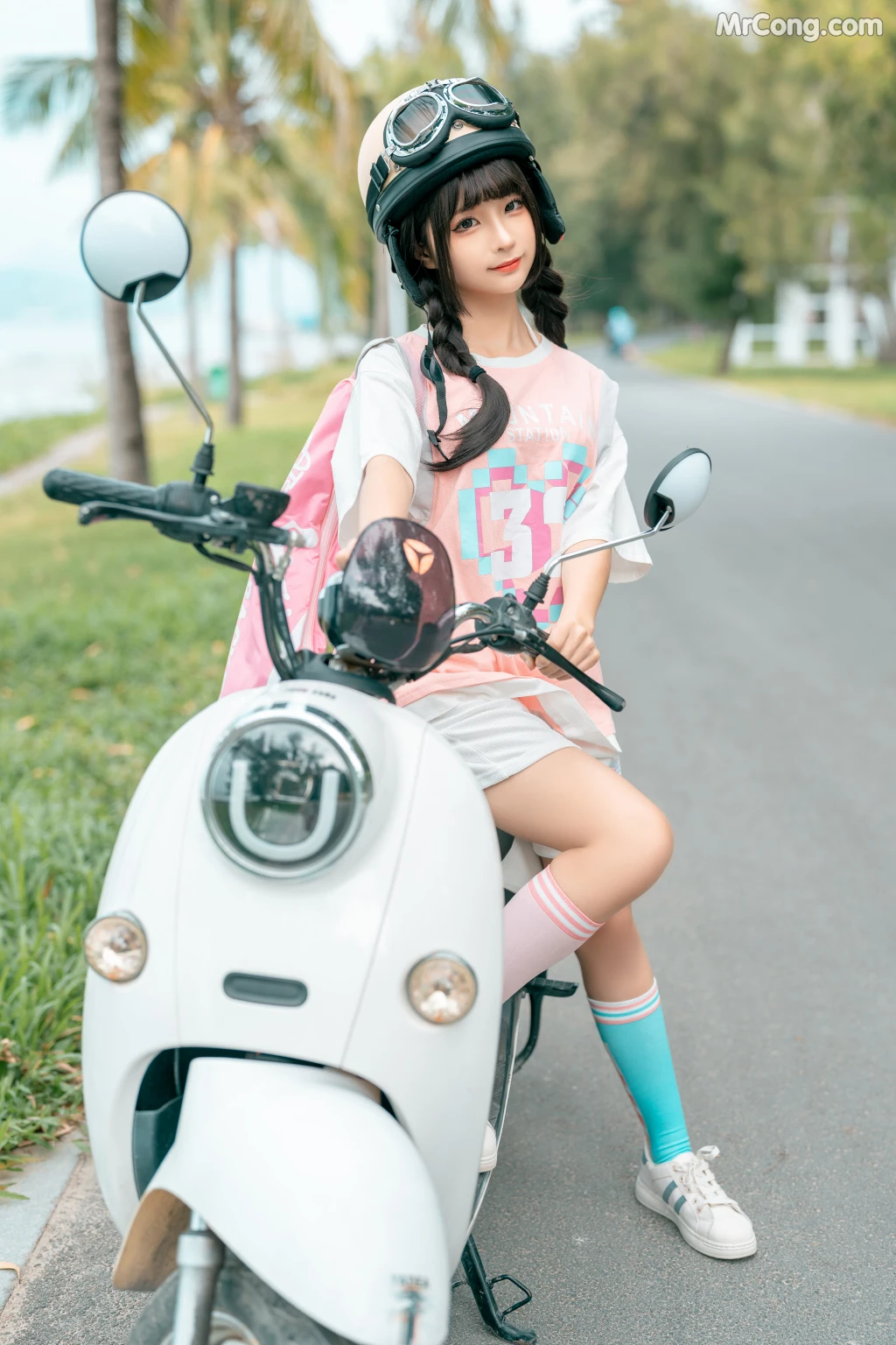 Coser蠢沫沫 chunmomo Electric Car 120 photos