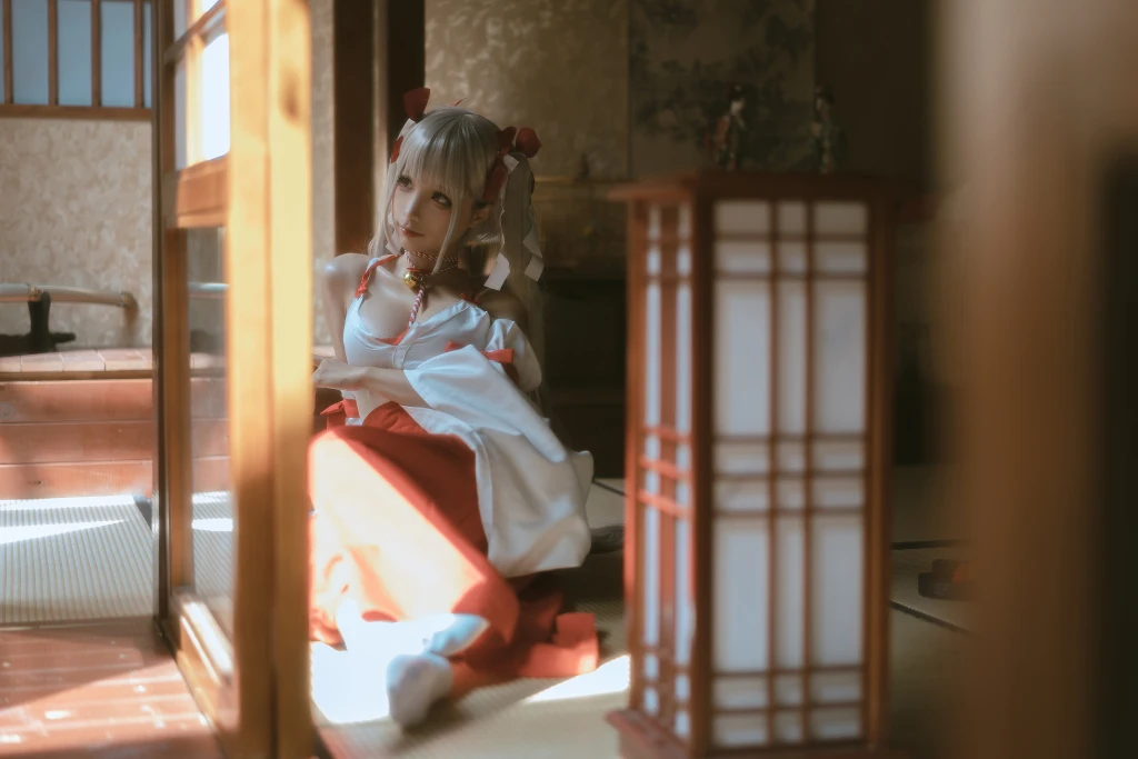 Coser蠢沫沫 chunmomo Vol132 可畏 巫女 55 photos - 52