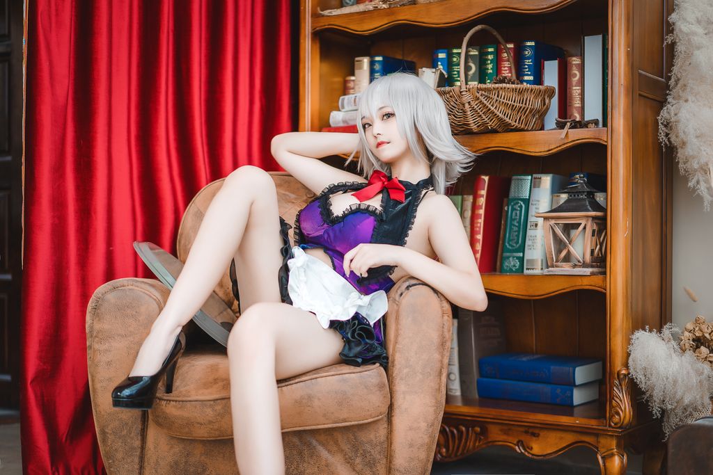 Coser  蜜汁 猫 裘 Vol046 贞德 女仆 40 photos - 9