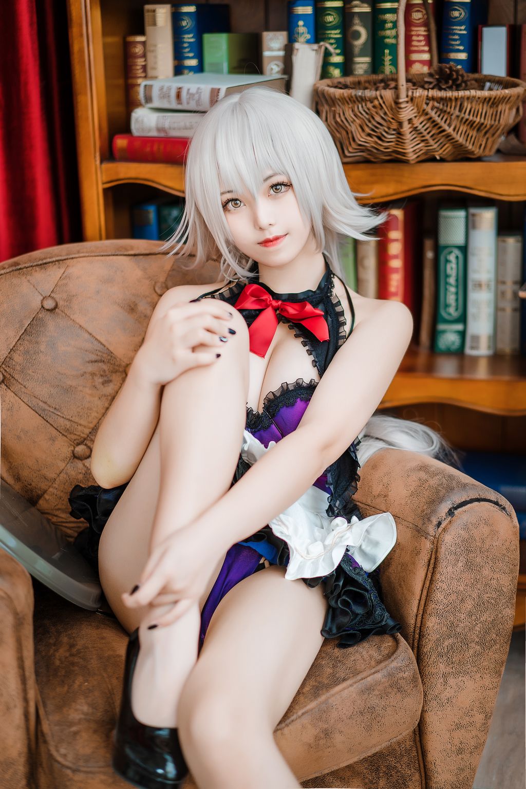 Coser  蜜汁 猫 裘 Vol046 贞德 女仆 40 photos - 11
