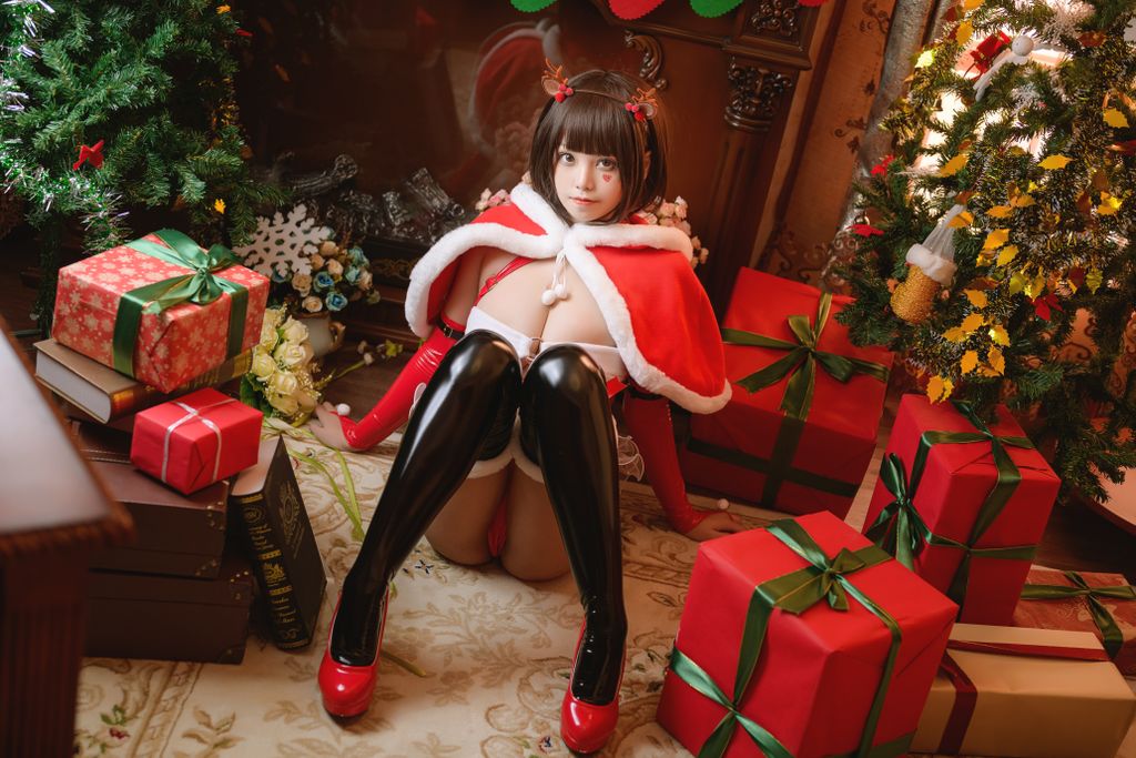 Coser  蜜汁 猫 裘 Vol051 圣诞 礼物 40 photos - 26