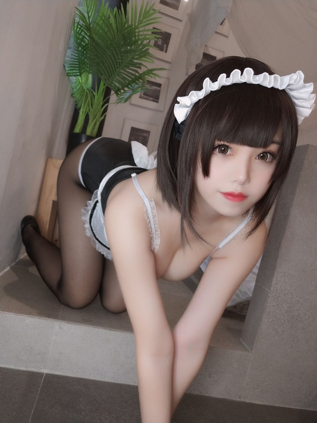 Coser  蜜汁 猫 裘 Vol055 女仆 42 photos - 5