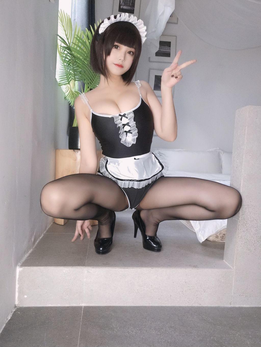 Coser  蜜汁 猫 裘 Vol055 女仆 42 photos - 15