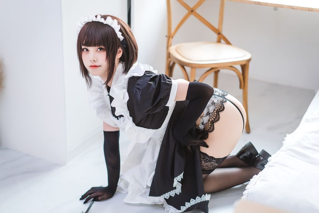 Coser  蜜汁 猫 裘 Vol059 民宿 女仆 50 photos - 11
