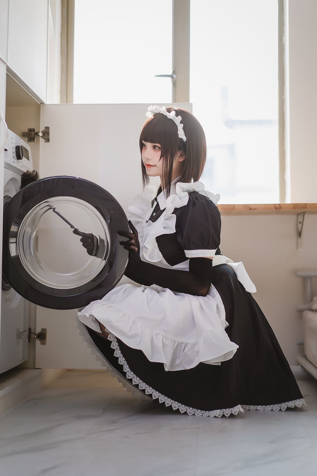 Coser  蜜汁 猫 裘 Vol059 民宿 女仆 50 photos - 40