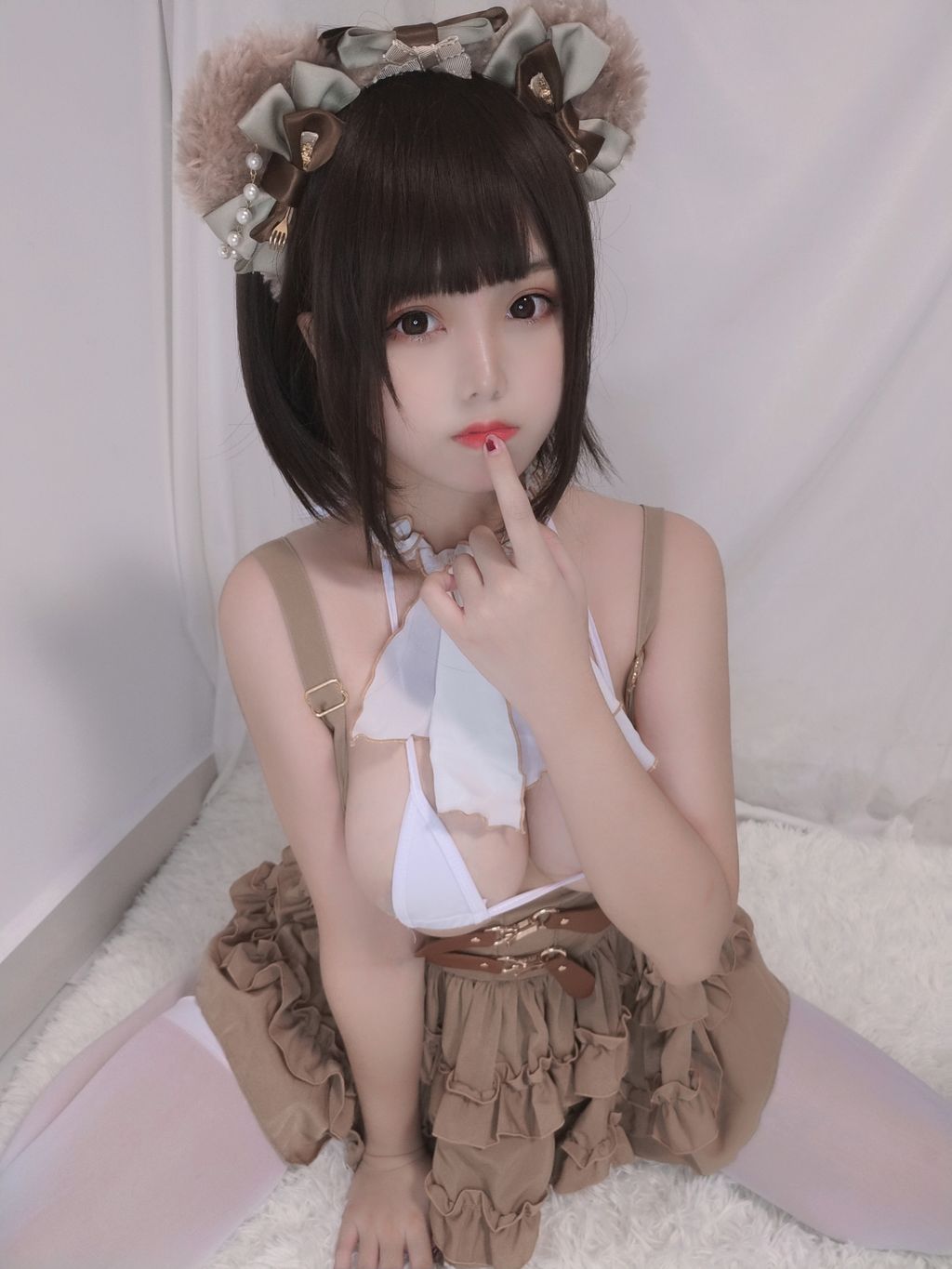 Coser  蜜汁 猫 裘 Vol060 小熊 52 photos