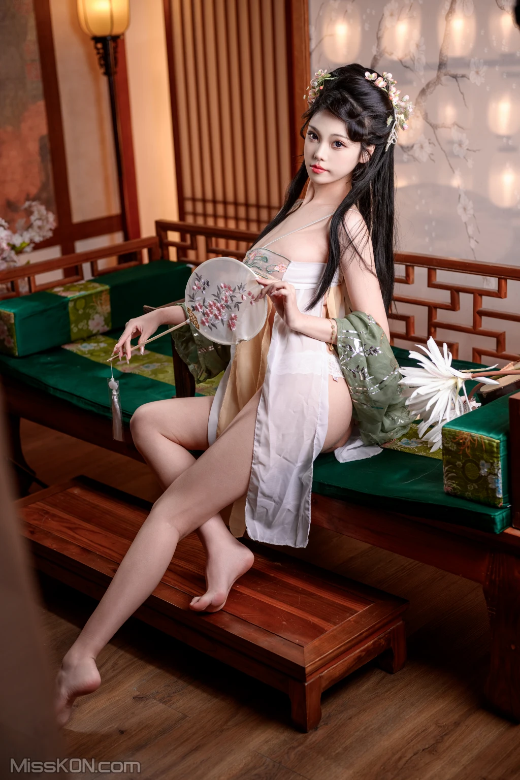 Coser蜜汁猫裘 粉黛 56 photos - 45