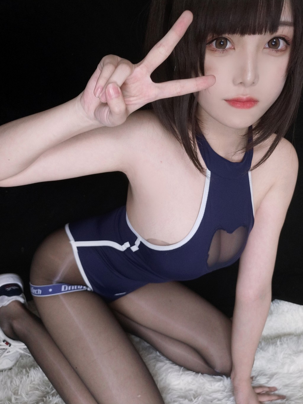 Coser蜜汁猫裘 Vol069 34 photos - 17