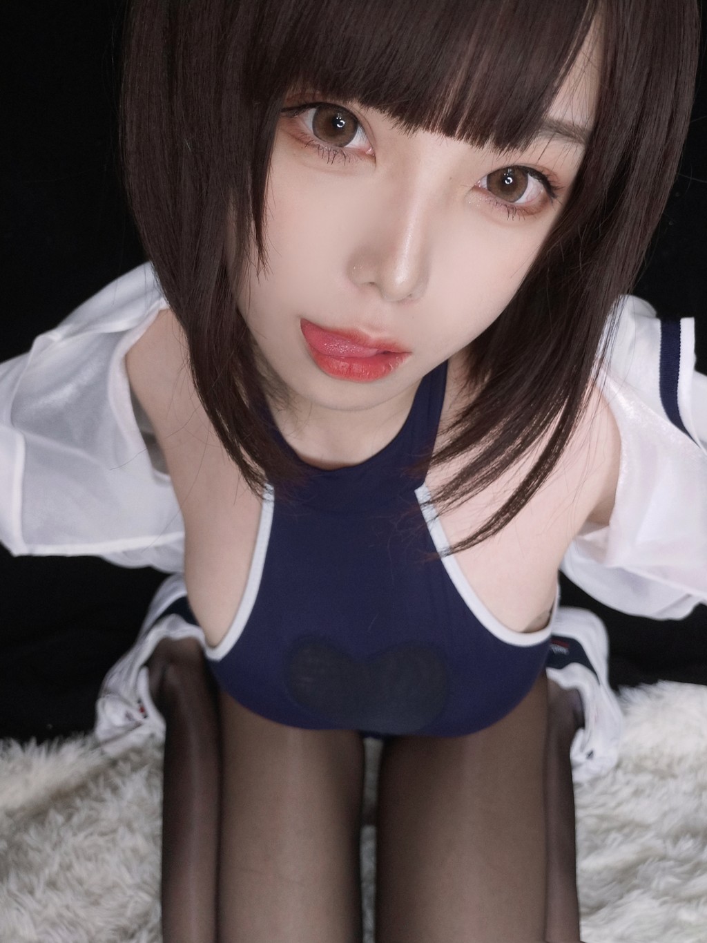 Coser蜜汁猫裘 Vol069 34 photos - 24