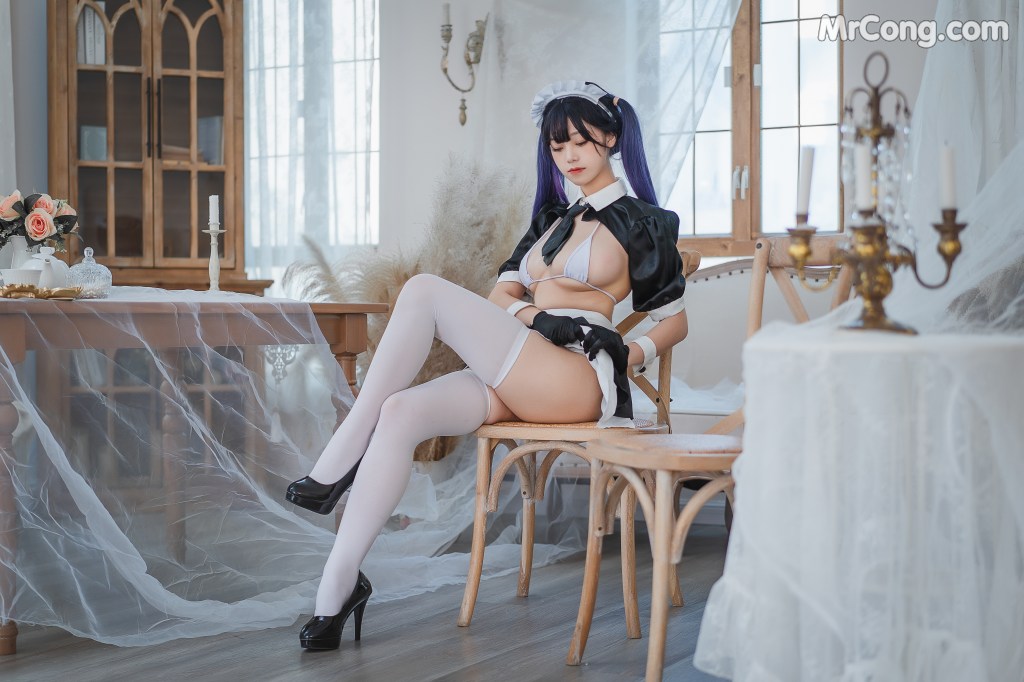 Coser蜜汁猫裘 Vol077 工作女仆 50 photos - 20