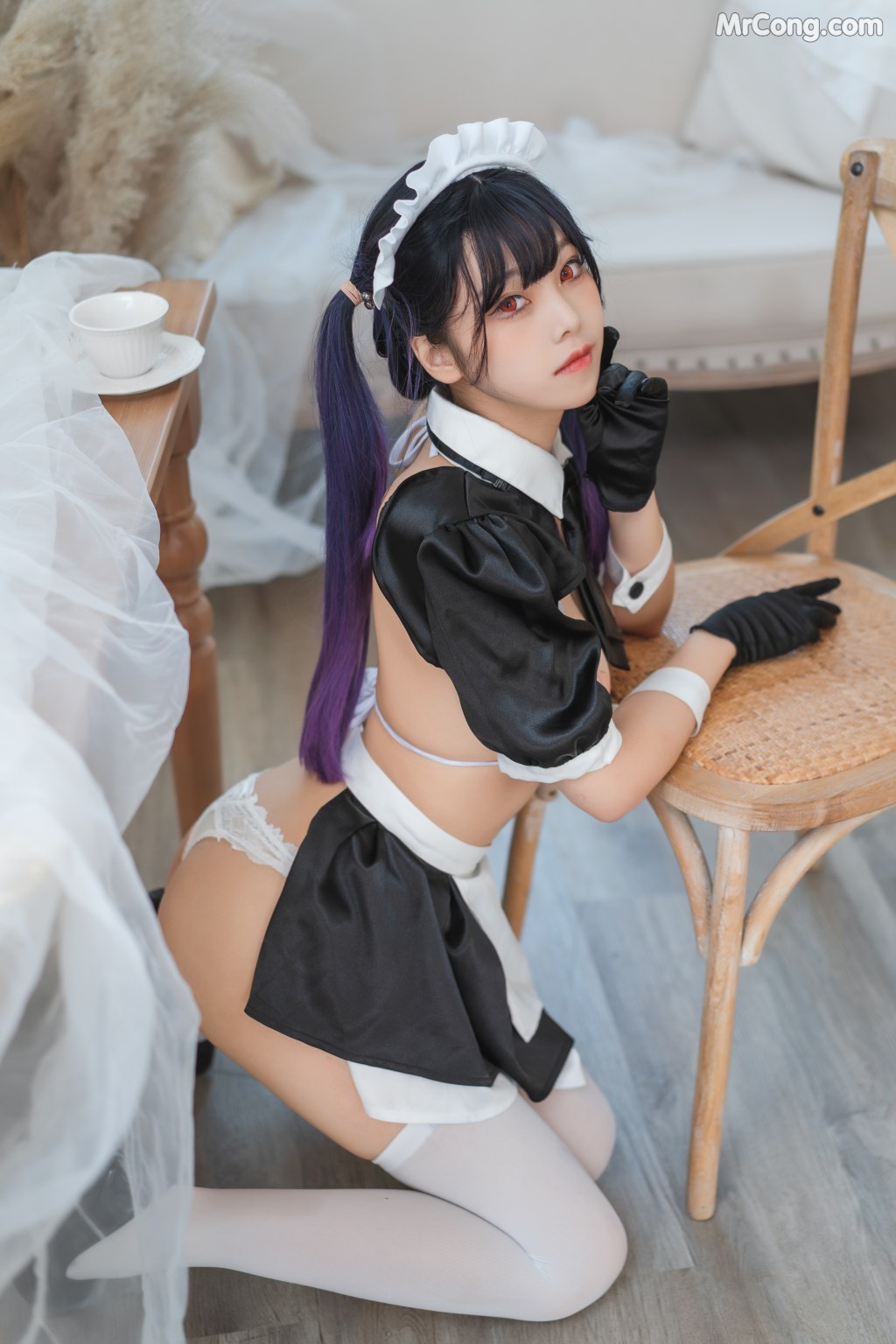 Coser蜜汁猫裘 Vol077 工作女仆 50 photos - 35
