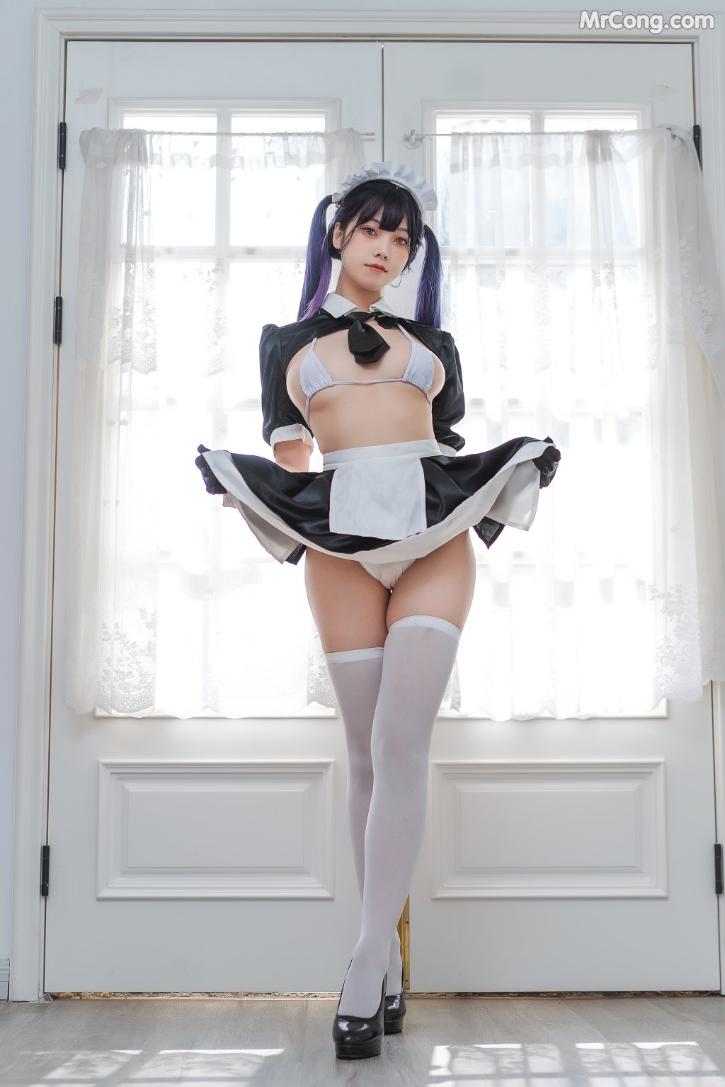 Coser蜜汁猫裘 Vol077 工作女仆 50 photos - 37