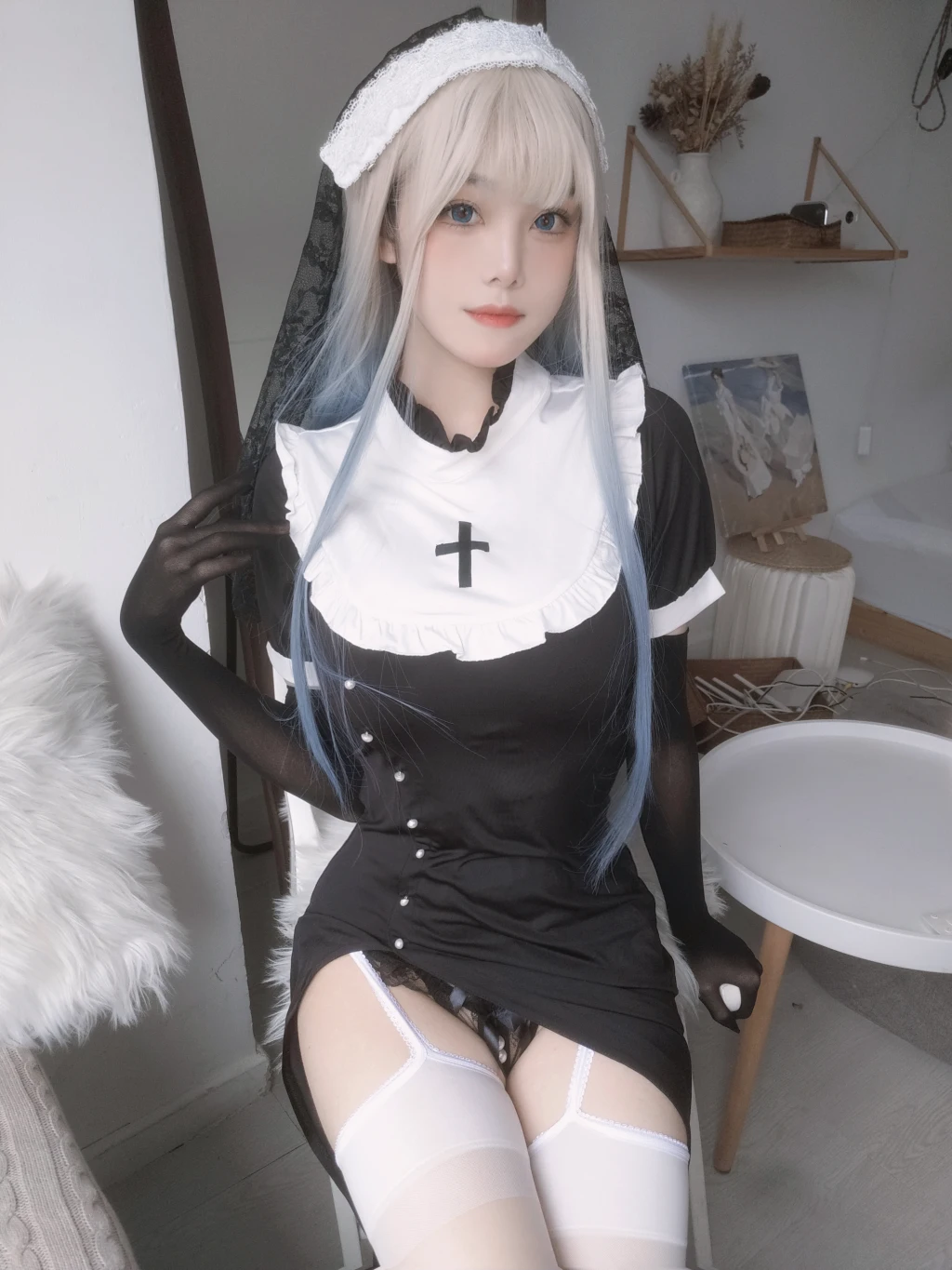 Coser蜜汁猫裘 Vol082 修女自拍 35 photos - 23