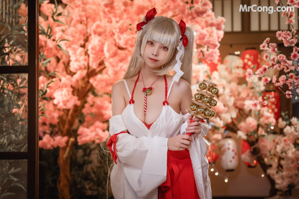 Coser蜜汁猫裘 Vol084 50 photos