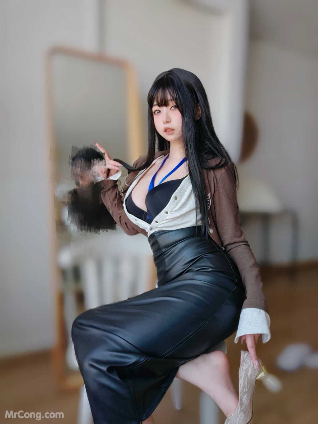 Coser女主K 上司的秘密 109 photos - 17