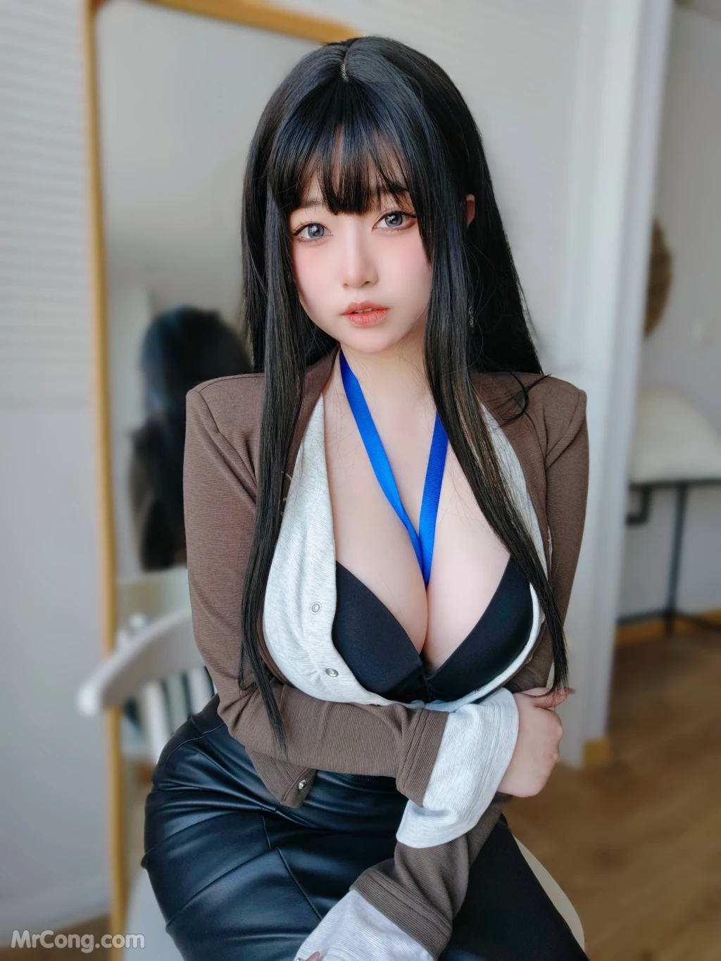 Coser女主K 上司的秘密 109 photos - 49