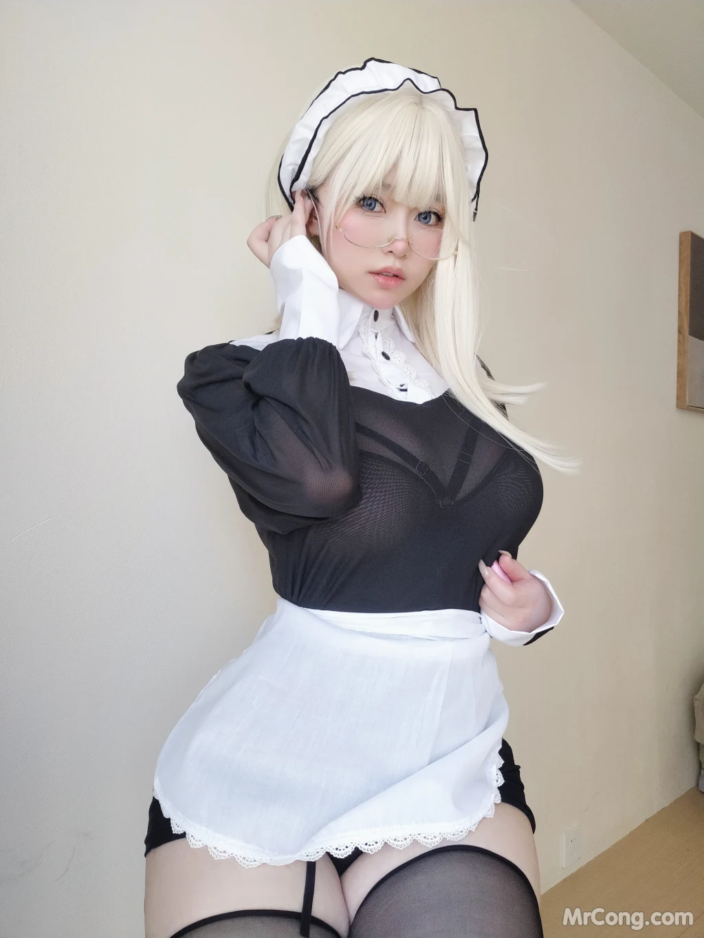 Coser女主K 主人的女仆 69 photos