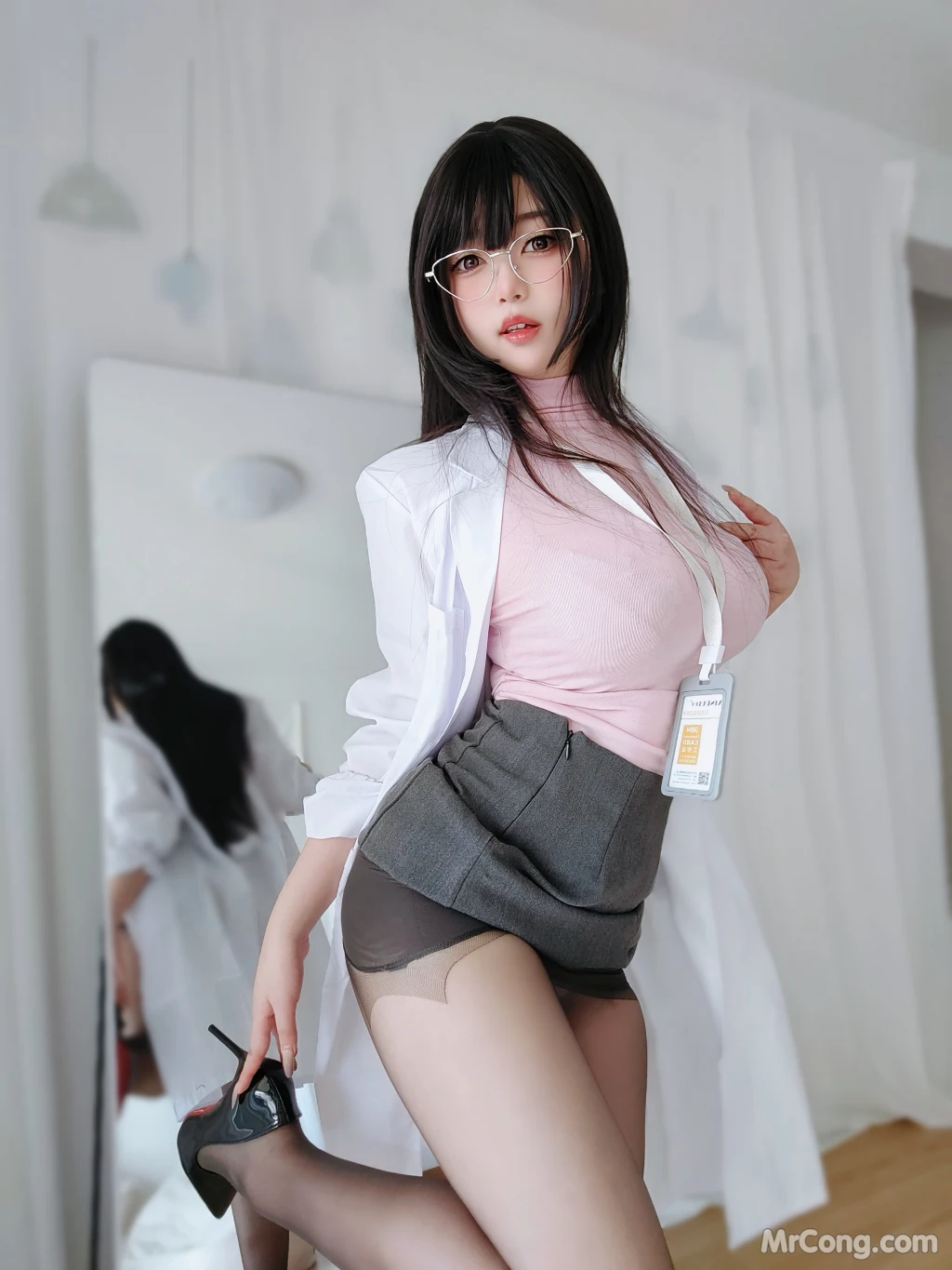 Coser女主K 保健医师 100 photos - 17
