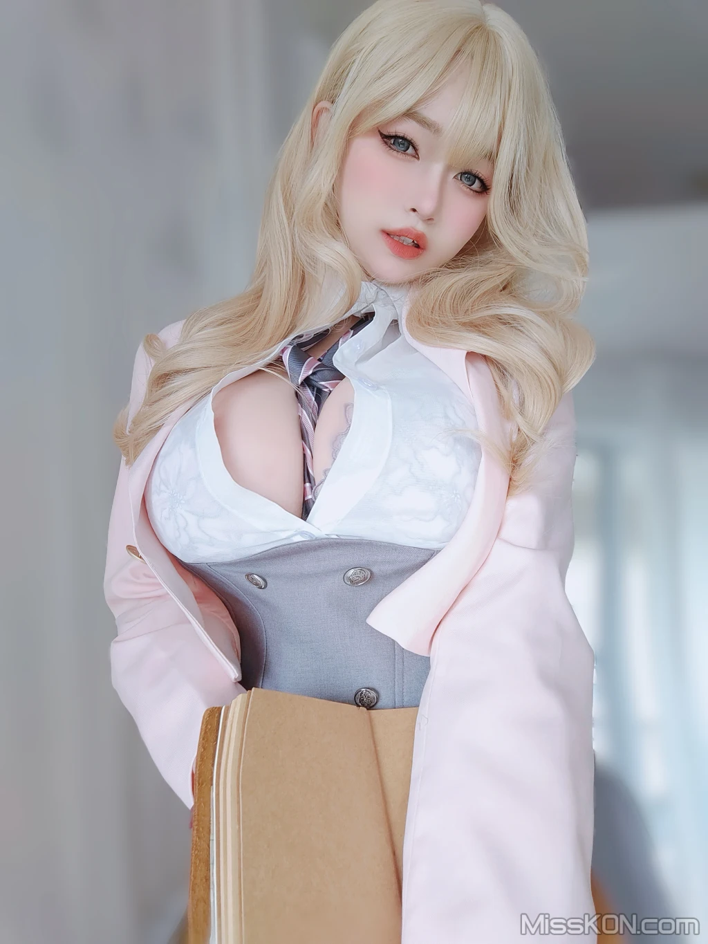 Coser女主K 催眠傲娇的前辈 78 photos - 5