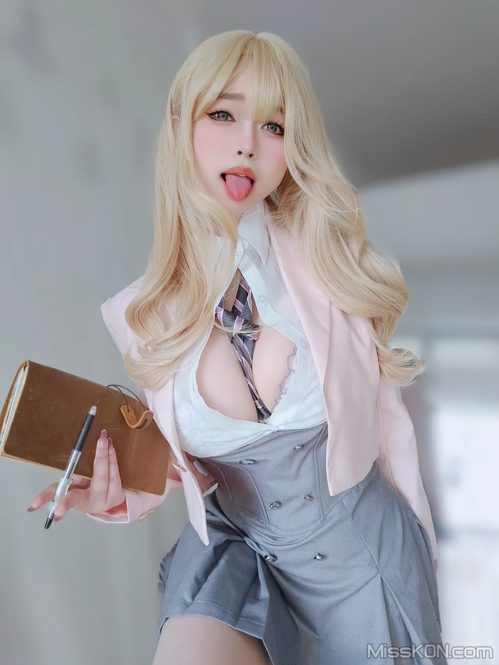 Coser女主K 催眠傲娇的前辈 78 photos - 6