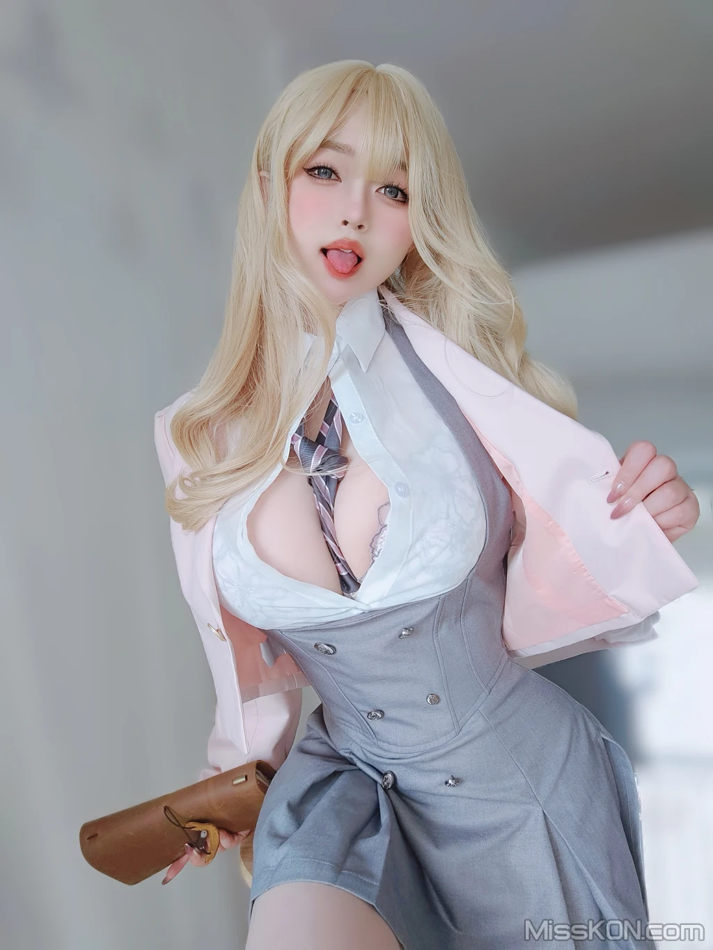 Coser女主K 催眠傲娇的前辈 78 photos - 7