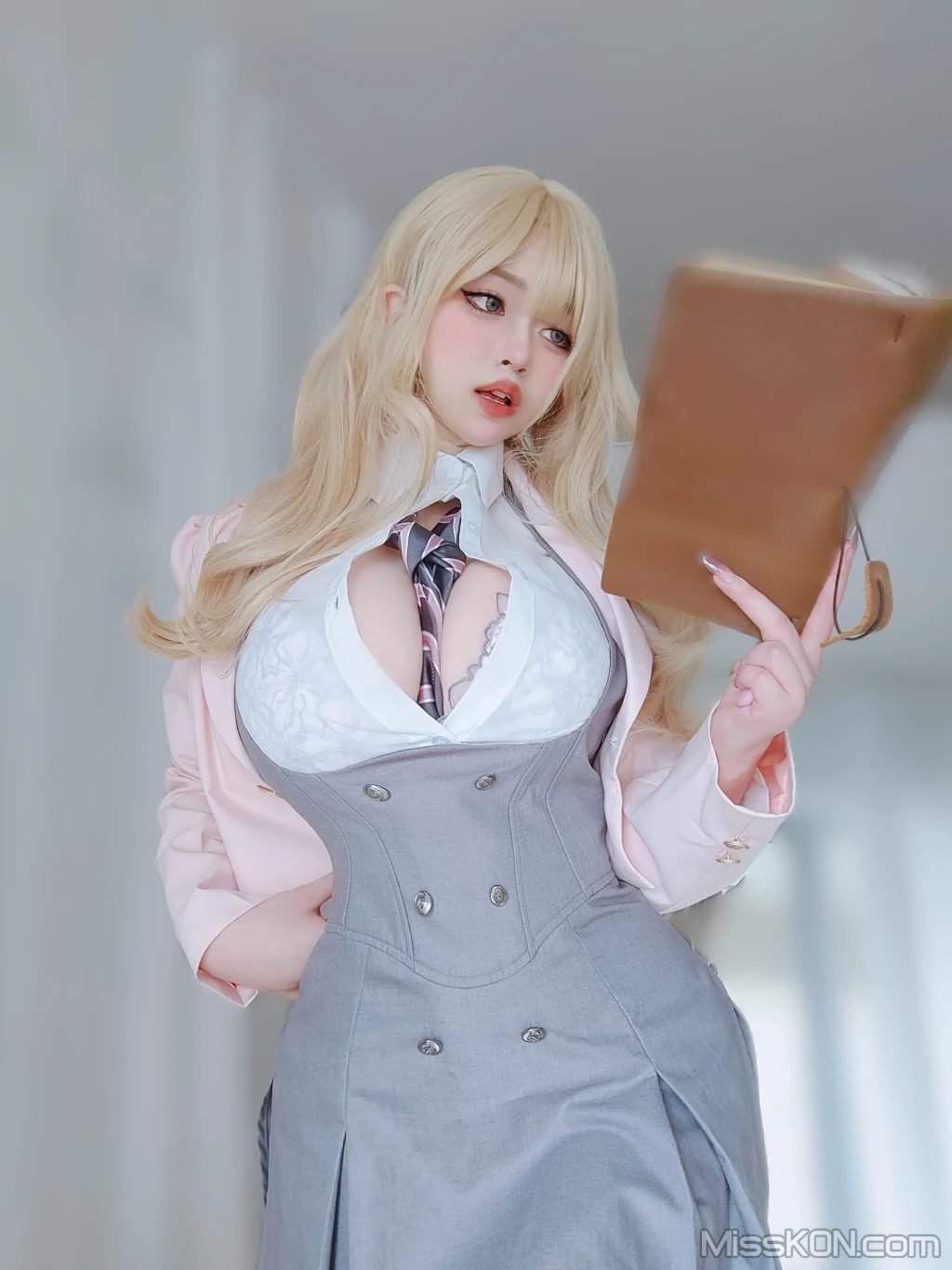 Coser女主K 催眠傲娇的前辈 78 photos - 23