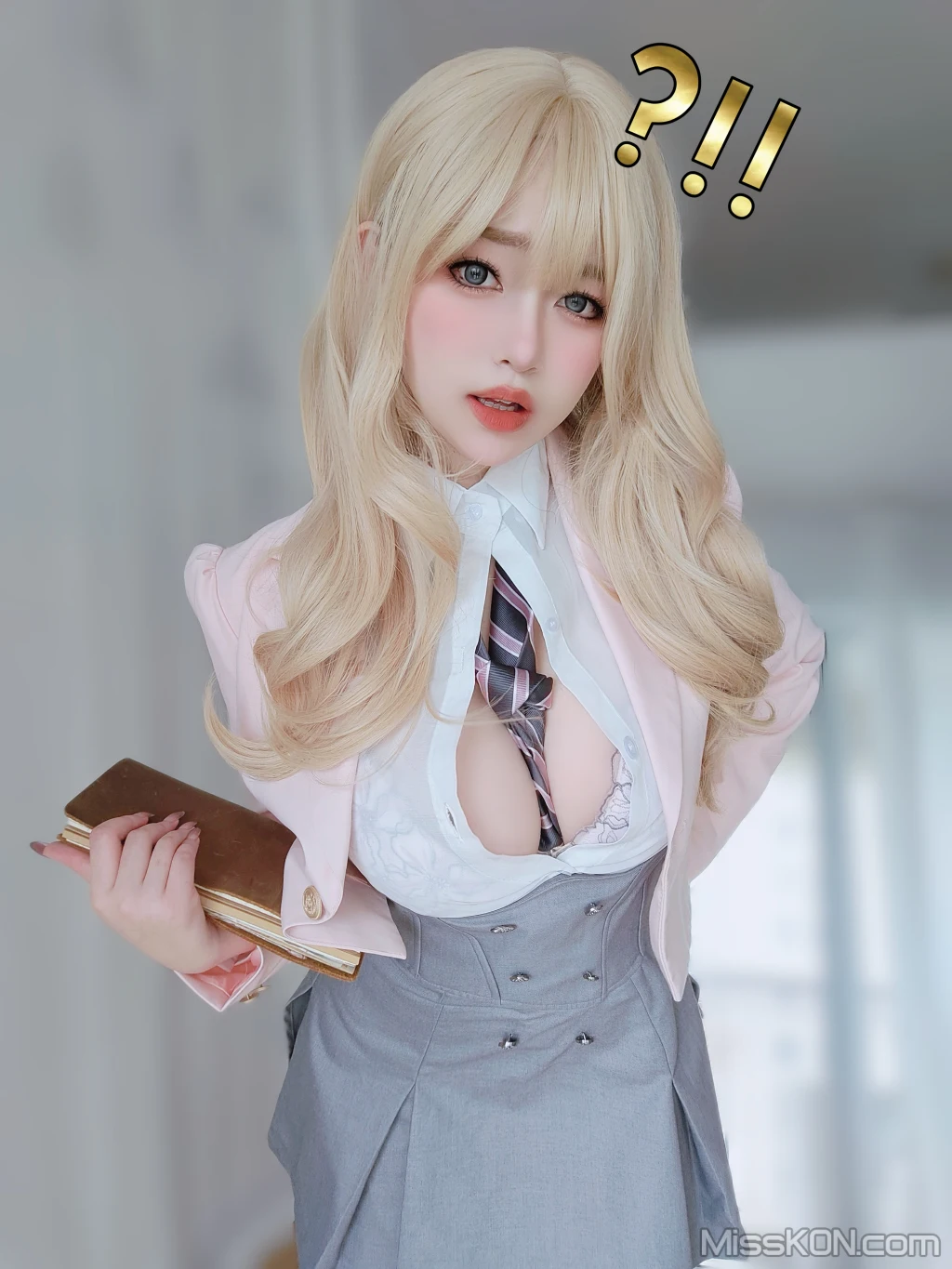 Coser女主K 催眠傲娇的前辈 78 photos - 34