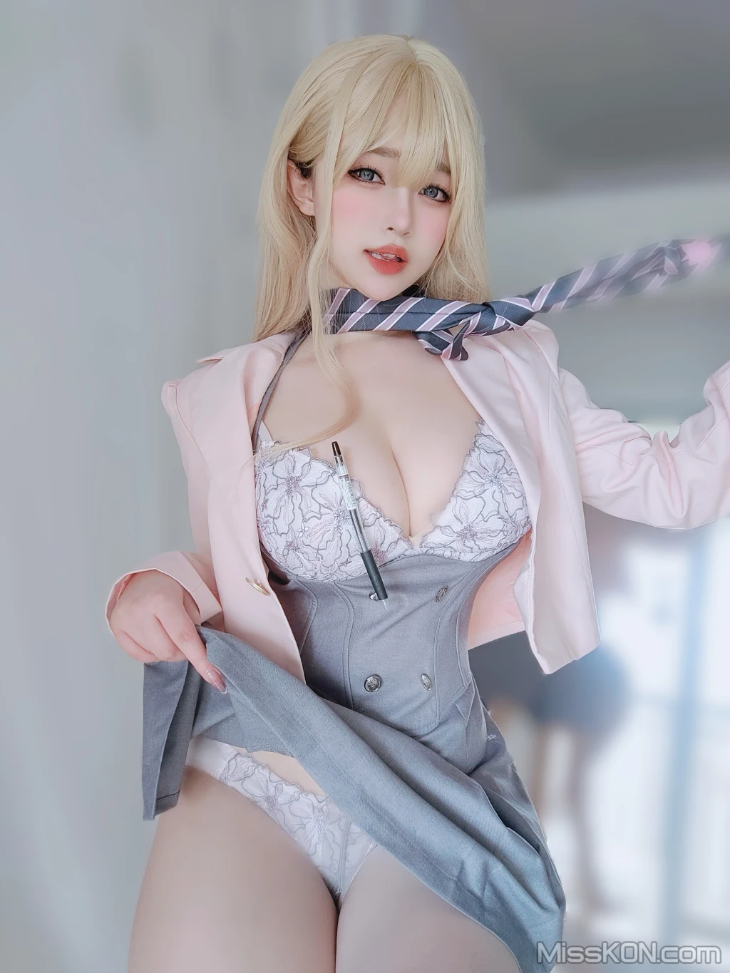 Coser女主K 催眠傲娇的前辈 78 photos - 58